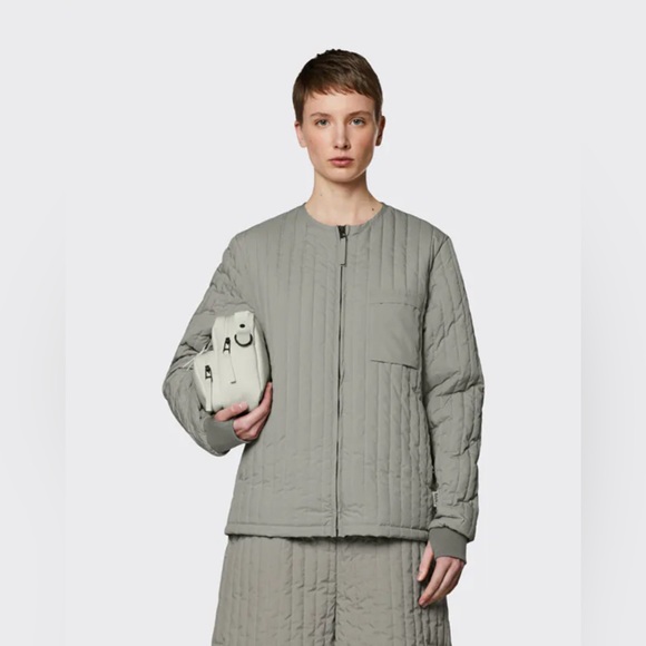 RAINS: NWT, Lightweight Jacket (unisex) - Picture 2 of 9